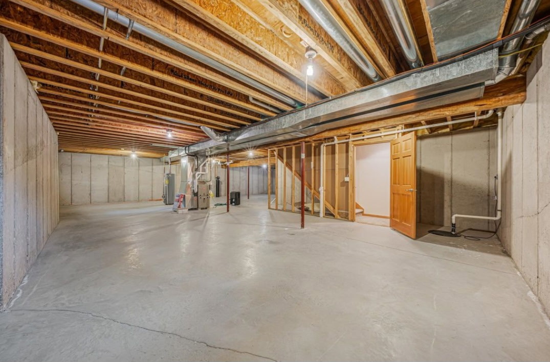 Unfinished lower level ready to finish, 646 S Lincoln St, Hortonville WI